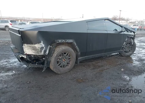 2024 Tesla Cybertruck All-Wheel Drive z USA, uszkodzony, nr VIN 7G2CEHEDXRA027241